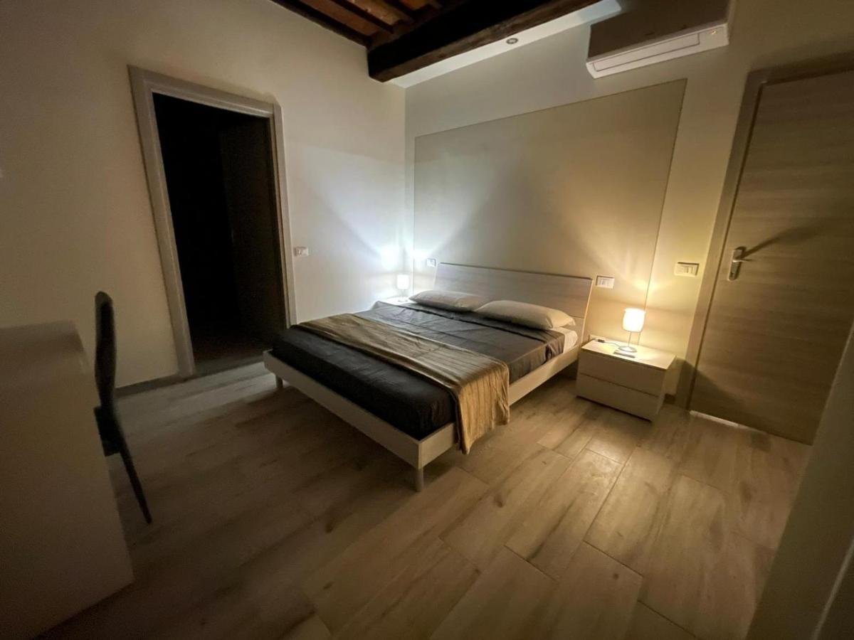Rent Iacopo Capannori